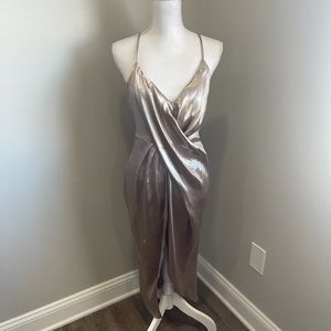NWT - METALLIC SILVER/GUNMETAL MIDI DRESS - BACKLESS - HIGH SLIT - SZ 6